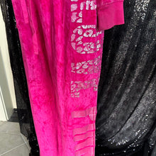 Load image into Gallery viewer, Vs pink hot pink velour
