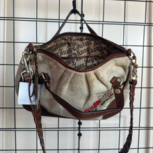 Load image into Gallery viewer, Juicy Couture tan purse
